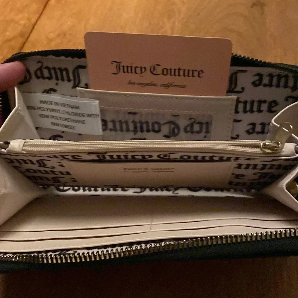NWOT Juicy Couture clutch
